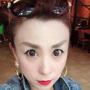 Meet your Posher, Sz-ying